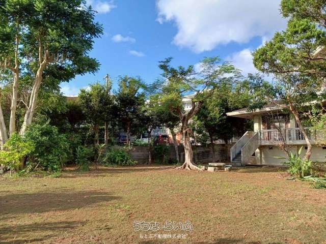 11SLDK Hilltop Home with Sea Views in Motobu, Okinawa - Thumbnail 4