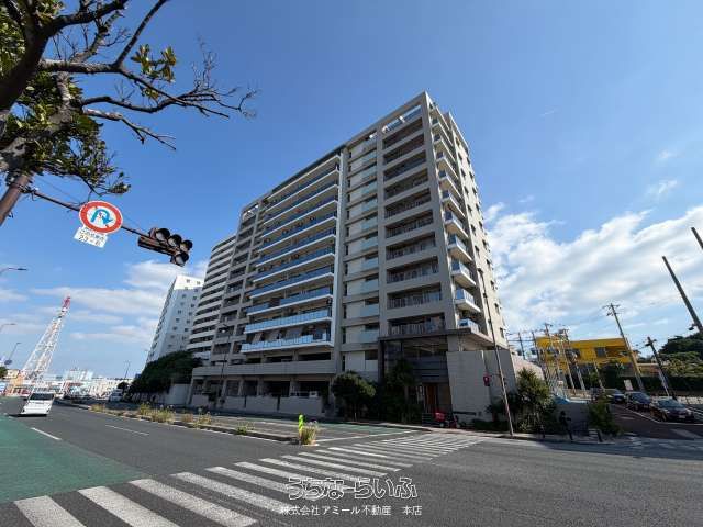 Milco Mansion Urasoe Minatogawa View 3LDK Apartment for Sale - Image 1