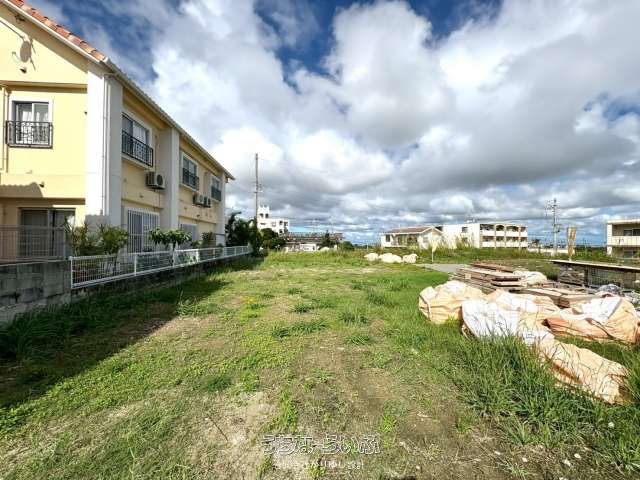 Land for Sale in Minamiuehara, Nakagusuku Village, Okinawa - Thumbnail 4