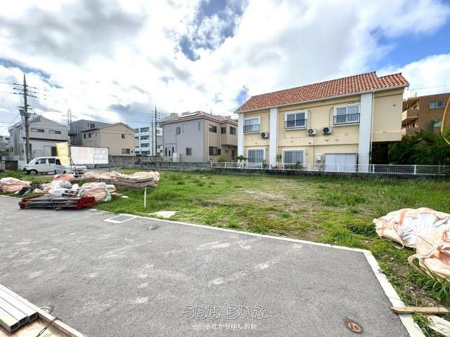 Land for Sale in Minamiuehara, Nakagusuku Village, Okinawa - Thumbnail 3