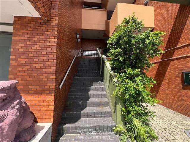 Lions Mansion Koza 805: 3LDK Apartment for Rent in Okinawa City - Thumbnail 2