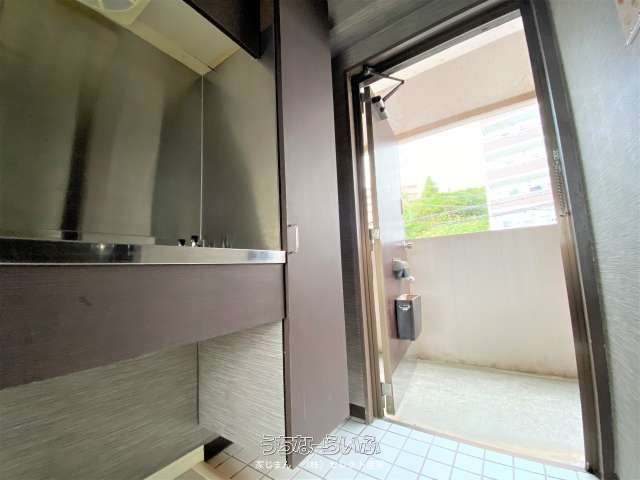 Cent Elmos 107: 1R Studio Apartment for Rent in Nishihara, Okinawa - Image 1