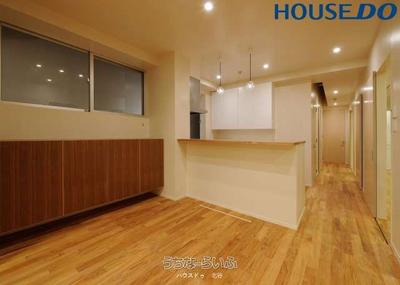 Spacious Mixed-Use Building in Minamiuebaru, Nakagusuku Village — Image 4, Nakagusuku, Okinawa