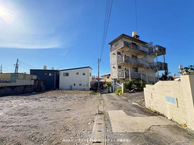 Land for Sale in Urasoe City, Okinawa - Two Residential Plots - Thumbnail 3