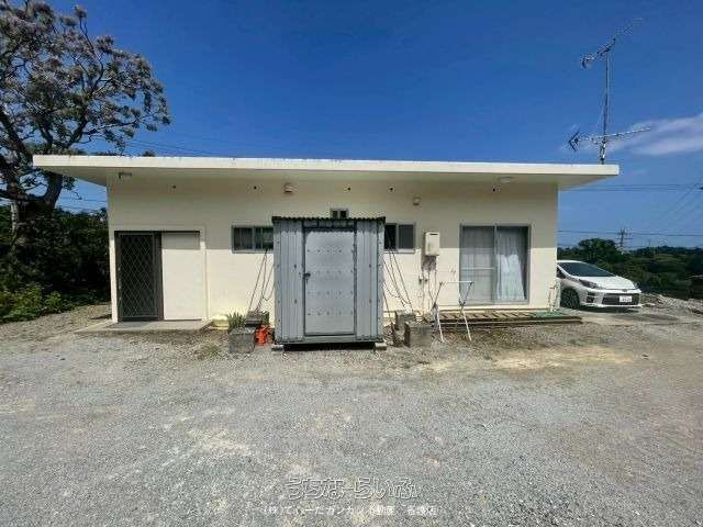 Land with House and Warehouse in Nakijin, Okinawa - 1924sqm - Thumbnail 2