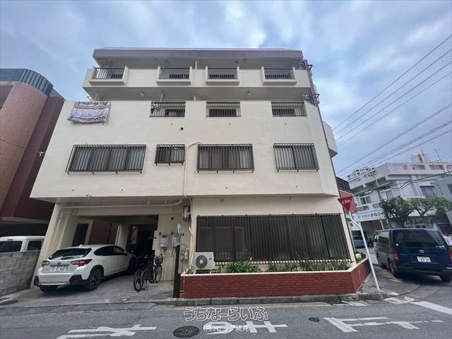 Sunawari Apartment 3-C: 1LDK Rental in Naha, Okinawa - Thumbnail 2