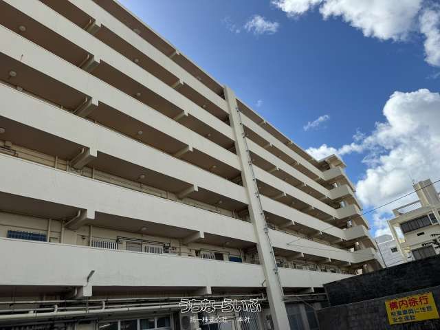 Renovated 3DK Apartment for Sale in Naha, Okinawa - Thumbnail 2