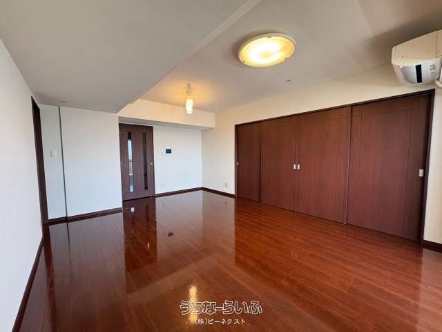 Premist Makishi Tower 2LDK Apartment for Rent in Naha, Okinawa - Thumbnail 4