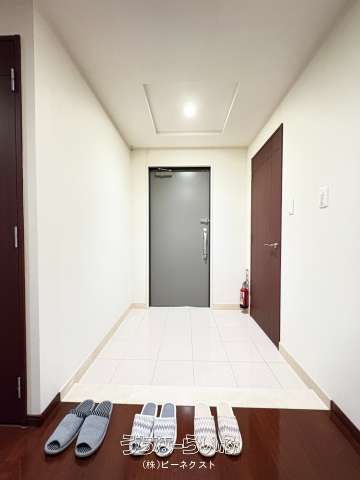 Premist Makishi Tower 2LDK Apartment for Rent in Naha, Okinawa - Thumbnail 2