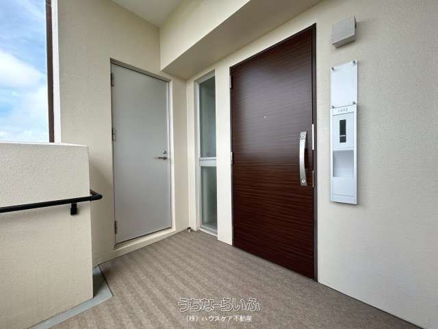 YENN'S PLAZA RYCOM 1302 3LDK Apartment for Sale in Okinawa City - Thumbnail 2