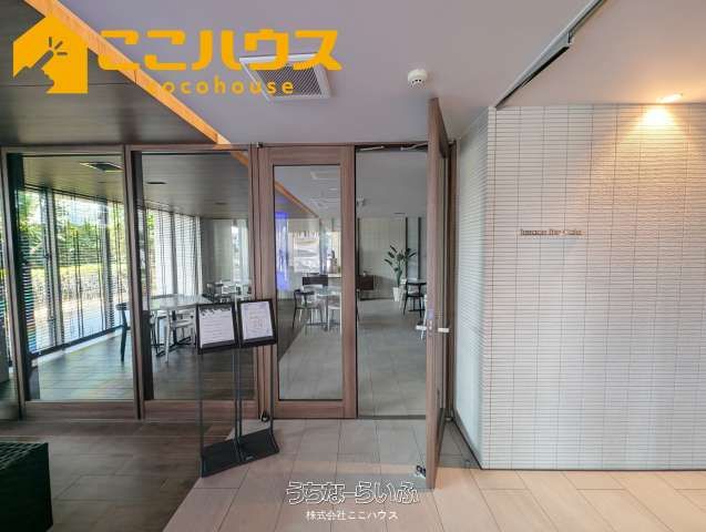 Ocean View 2LDK Condo in Toyosaki, Okinawa | Resort Lifestyle - Thumbnail 4