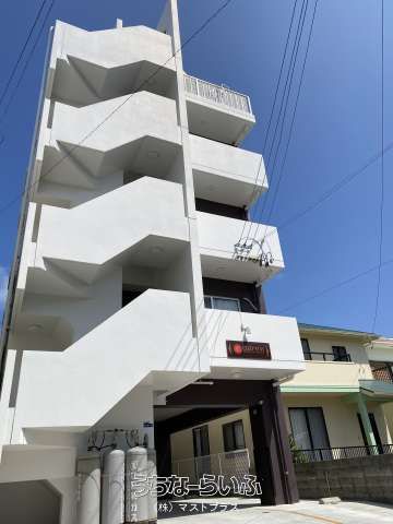 Ginowan Apartment Building for Sale with Rental Income Potential - Thumbnail 3