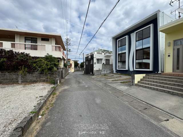 4LDK Family Home for Sale in Yomitan Village, Okinawa - Thumbnail 2