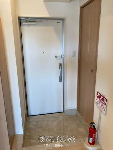 Modern 2LDK Apartment for Rent in Ishigaki, Okinawa - Thumbnail 3