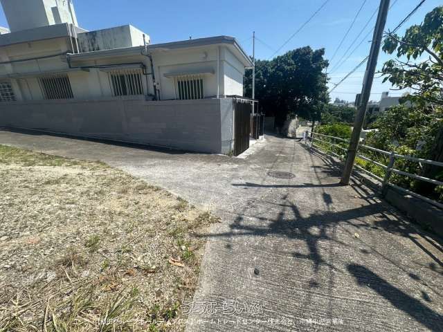 Ocean View Corner Land Plot for Sale in Itoman, Okinawa - Thumbnail 2