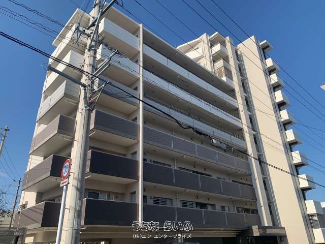 3LDK Apartment for Sale in Ginowan, Okinawa with Ocean Views - Image 1