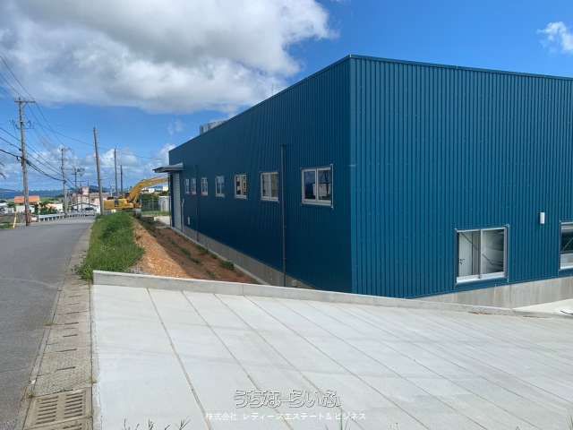 Modern 600m² Warehouse for Sale in Uruma, Okinawa - Thumbnail 4