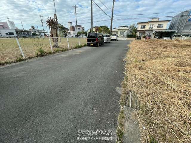 403.44 sqm Residential Land Plot for Sale in Uruma City, Okinawa - Thumbnail 3