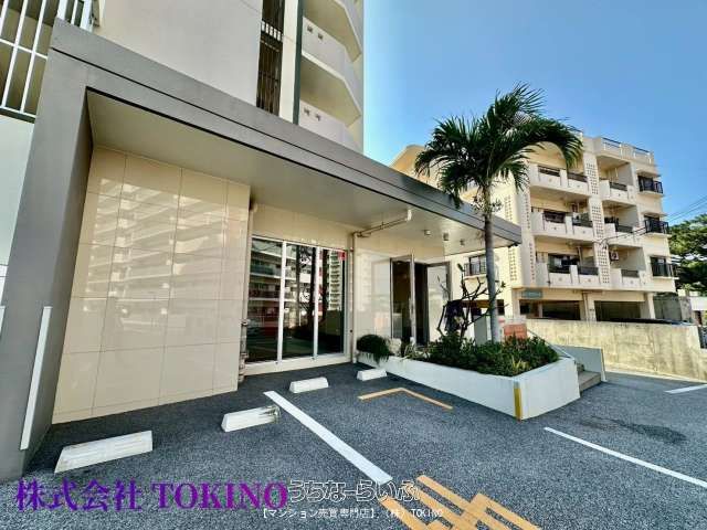 3LDK Ocean View Apartment for Sale in Urasoe, Okinawa - Thumbnail 2