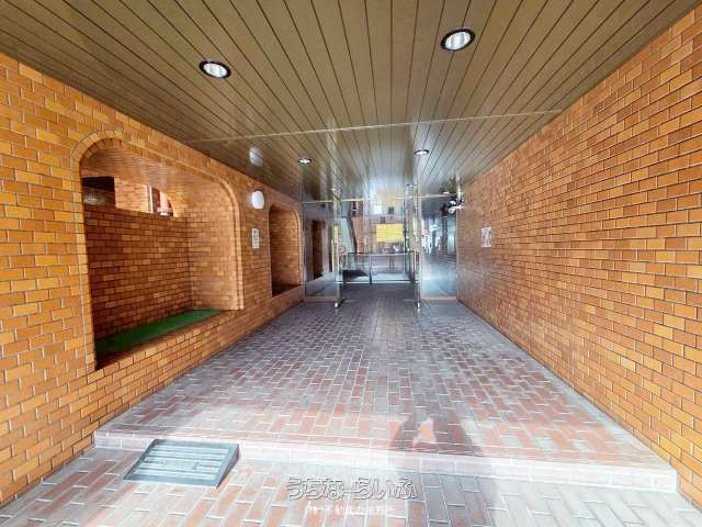 Renovated 1SLDK Apartment for Sale in Naha, Okinawa - Thumbnail 3