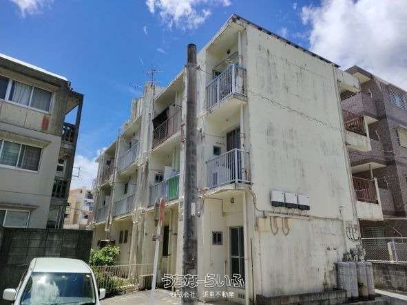 Okinawa Highlands Airy Apartment for Rent in Ginowan City - Thumbnail 2