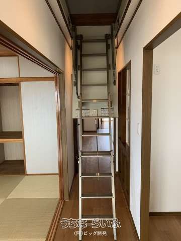 4LDK Apartment for Sale in Naha with Sea View & Loft - Thumbnail 3