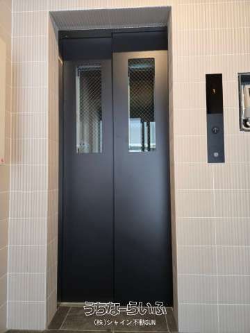 Modern 1LDK Apartment with Island Kitchen near Furujima Station, Naha - Thumbnail 3