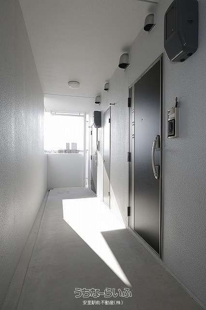 Modern 1K Apartment for Rent in Naha, Okinawa - Maison Shinka - Thumbnail 2