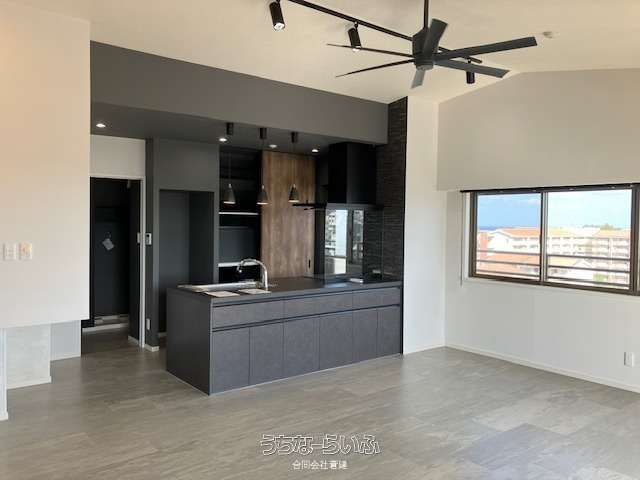 Renovated 2LDK Apartment Near Akamine Station, Naha - Thumbnail 2