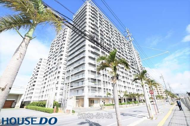 Sea-View 3LDK Condo for Sale in Alture Mihama, Chatan - Thumbnail 2
