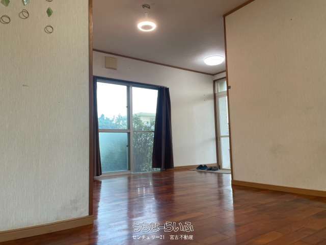 Miyakojima 2LDK House with Solar Power and Large Garden for Sale - Thumbnail 4
