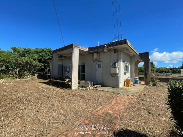 Miyakojima 2LDK House with Solar Power and Large Garden for Sale - Thumbnail 2