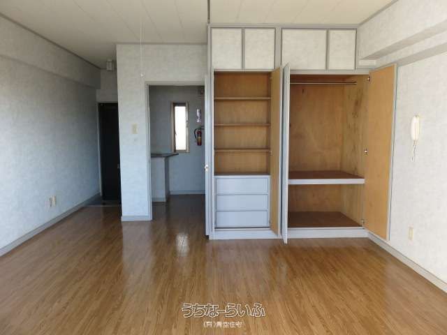 Rent 1K Apartment in Ginowan Mashiki, Okinawa - Hitsu Akane 2406 - Thumbnail 2