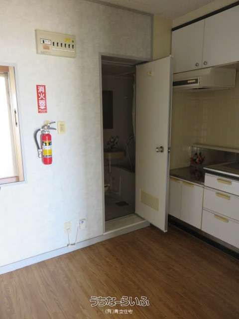 Rent 1K Apartment in Ginowan Mashiki, Okinawa - Hitsu Akane 2406 - Thumbnail 3