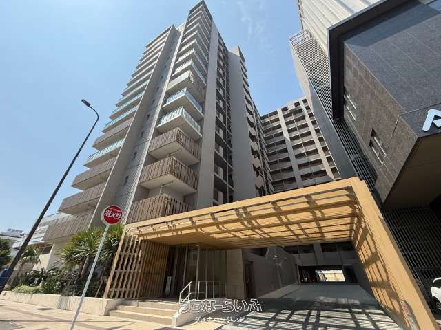 3LDK High-Grade Apartment for Sale in Urasoe, Okinawa - Thumbnail 4