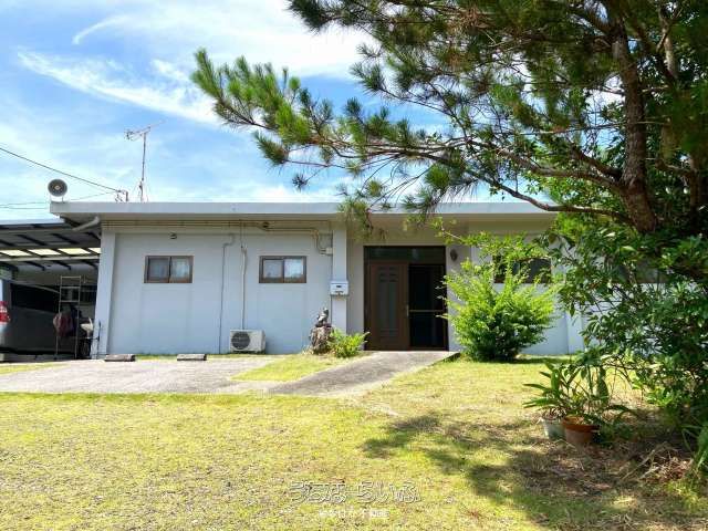 Land for Sale in Nakijin Village, Okinawa - 4660 sqm with Building - Thumbnail 4