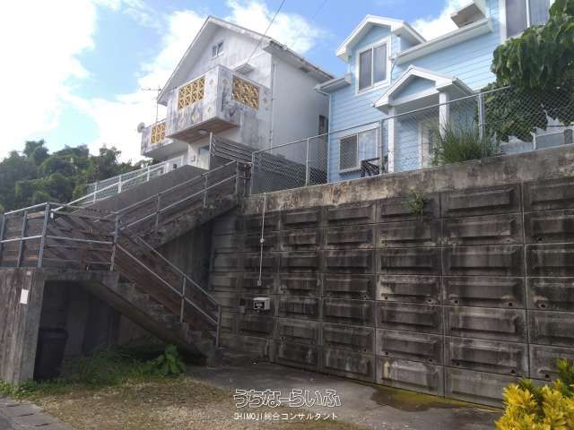 Okinawa City House for Sale with Rental Income and Sea Views - Thumbnail 3
