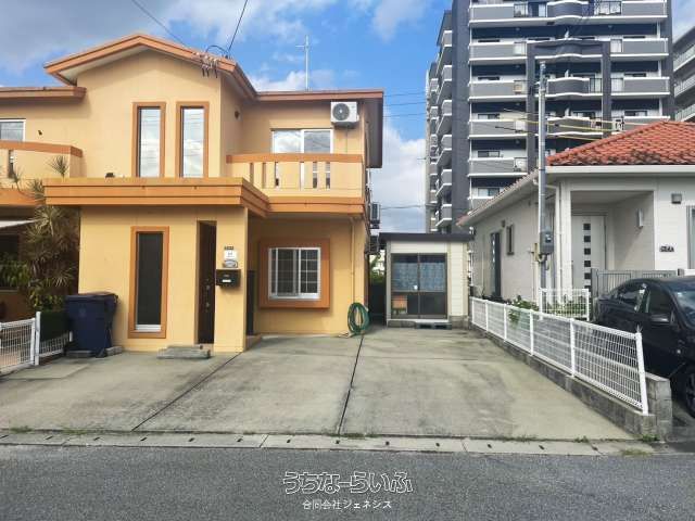 4SLDK Family Home for Sale in Okinawa City with Tenant - Image 1
