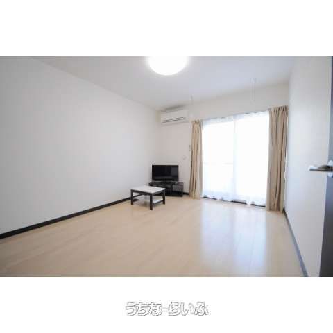 1K Apartment for Rent in Naha, Okinawa - Clayno Wa Building - Thumbnail 3