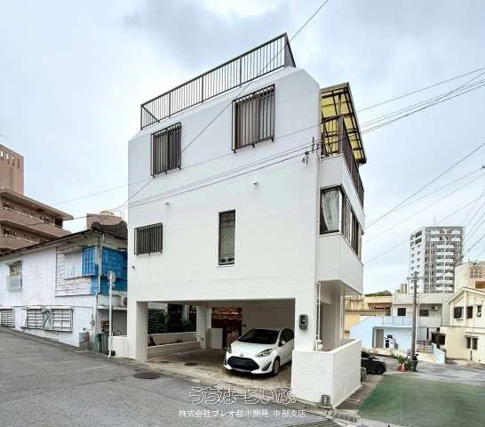Renovated 3-Story House for Rent in Naha, Okinawa near Omoromachi Station - Image 1