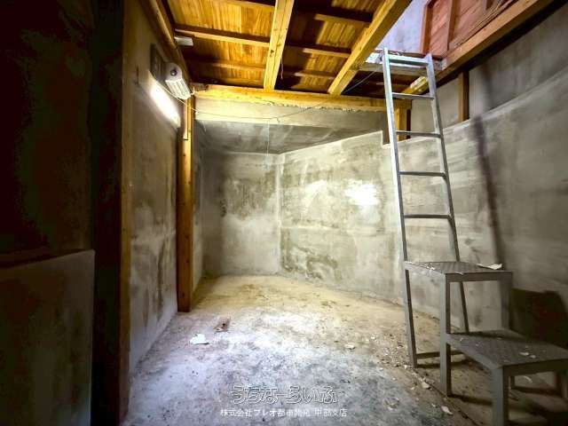 Renovated 3-Story House for Rent in Naha, Okinawa near Omoromachi Station - Thumbnail 3