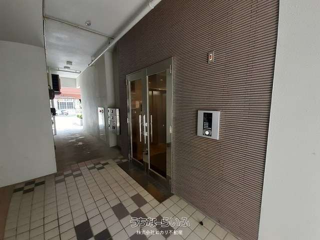 1K Apartment for Rent in Naha, Okinawa - Near Asahibashi Station - Thumbnail 4