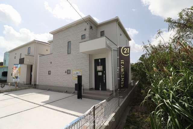 New 4LDK House for Sale in Nanjo City, Okinawa - Thumbnail 2