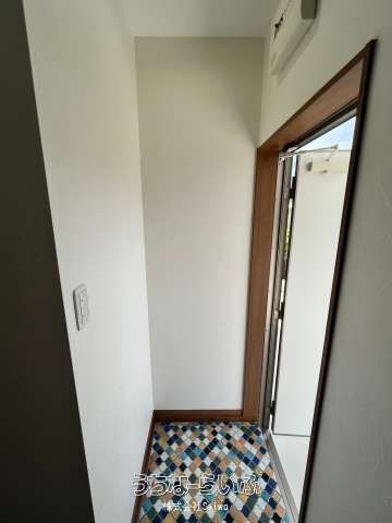 1K Apartment for Rent in Yomitan Village, Okinawa with Loft - Thumbnail 4