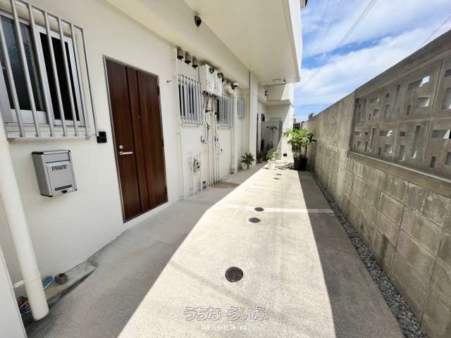 1K Apartment for Rent in Yomitan Village, Okinawa with Loft - Thumbnail 2