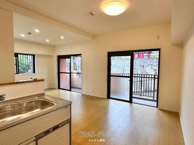 Lions Mansion Hanatagawa 2LDK Apartment for Sale in Naha - Thumbnail 4