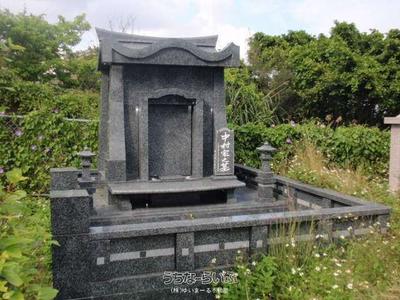 Elegant Black Granite Cemetery Plot Near Kaiho High School, Haebaru — Front_door, Haebaru, Okinawa