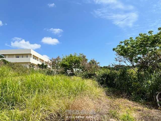 1390 sqm Land for Sale in Nanjo City, Okinawa with Sea Views - Thumbnail 2