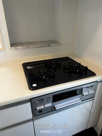 Okinawa City 2LDK Apartment for Sale with 5.4% Yield - Thumbnail 4