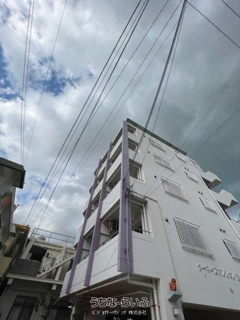 Furnished 2LDK Monthly Apartment with Sea View in Okinawa City - Thumbnail 3